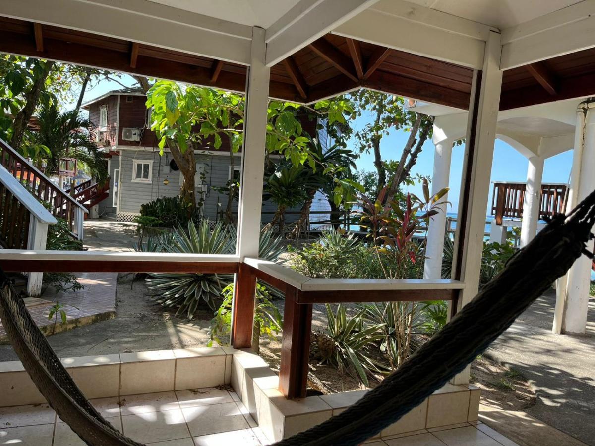 Fosters West Bay Resort Exterior photo
