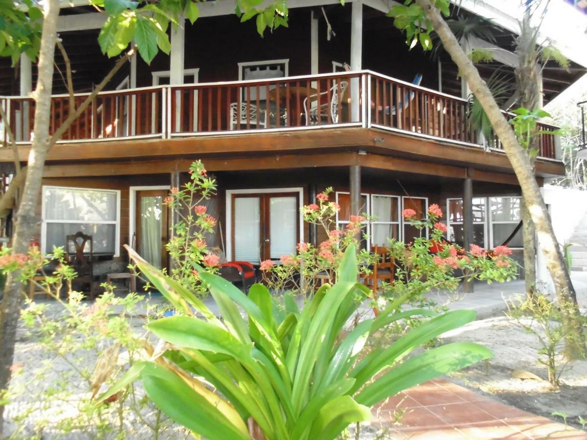 Fosters West Bay Resort Exterior photo